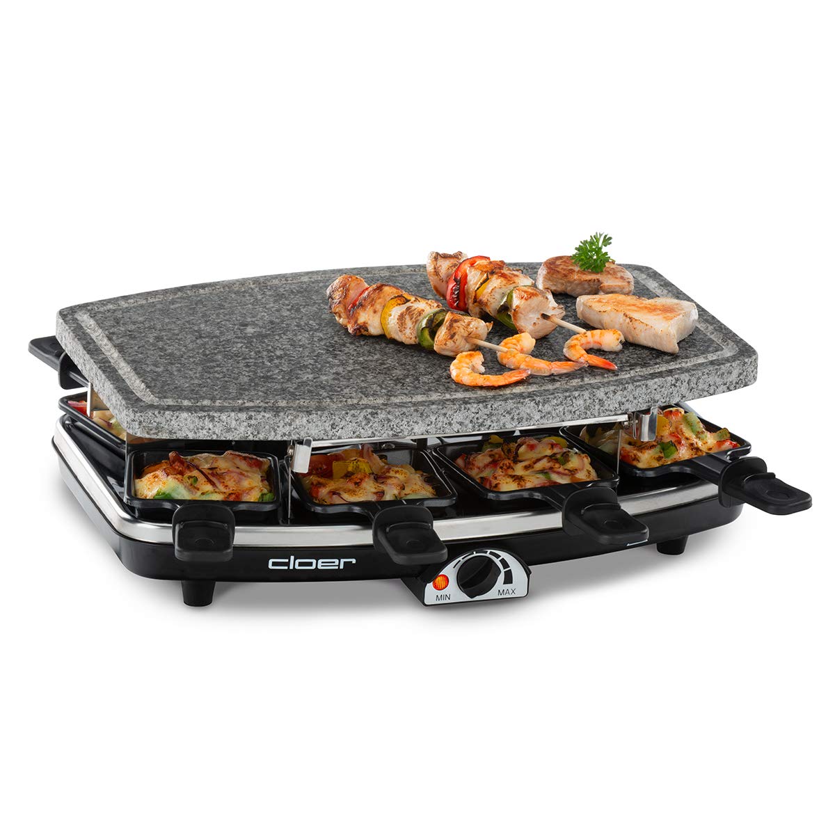 Appareil à raclette noir Cloer avec plaque en pierre naturelle et huit poêlons sur une table conviviale
