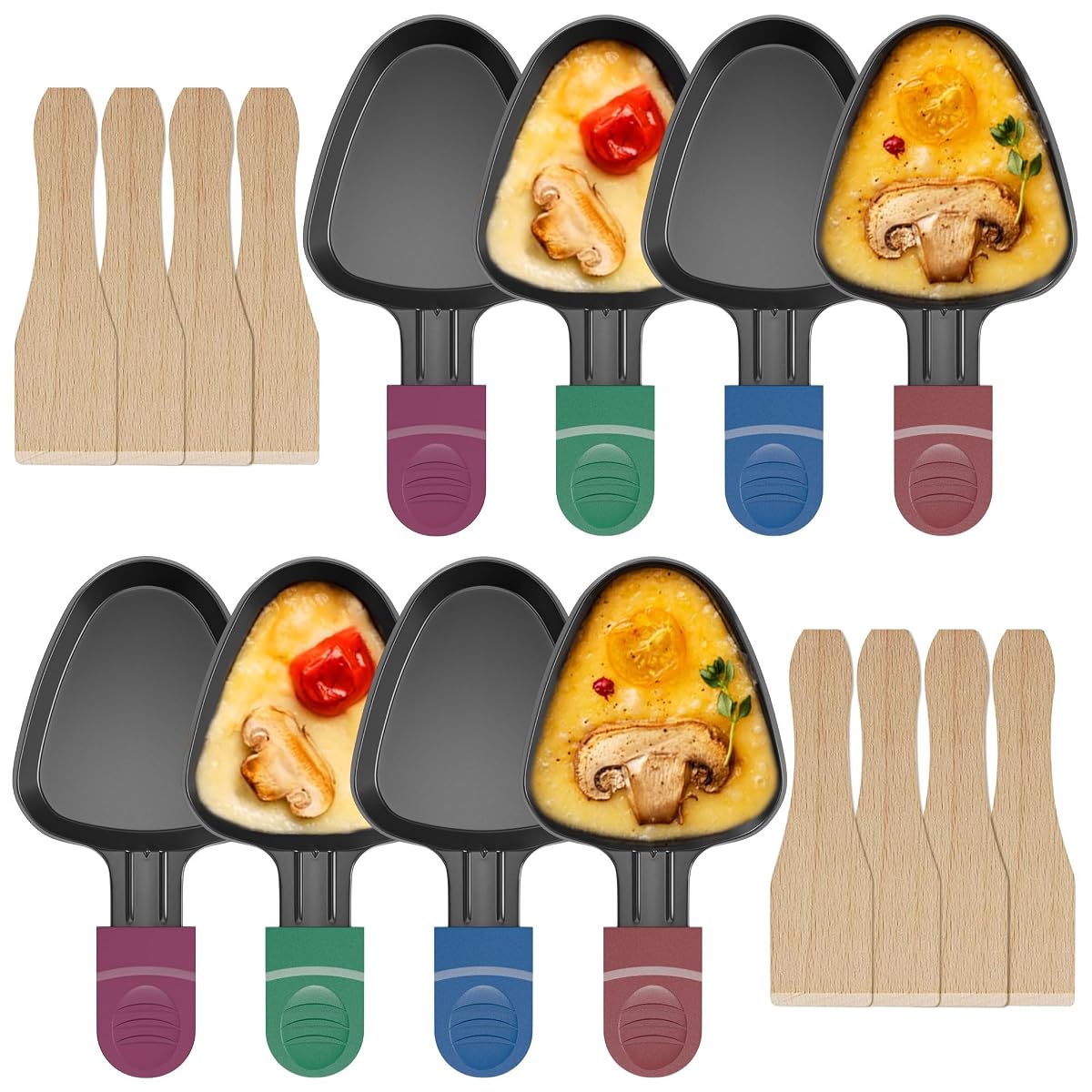 Huit poêlons triangulaires antiadhésifs et huit spatules en bois sur une table claire